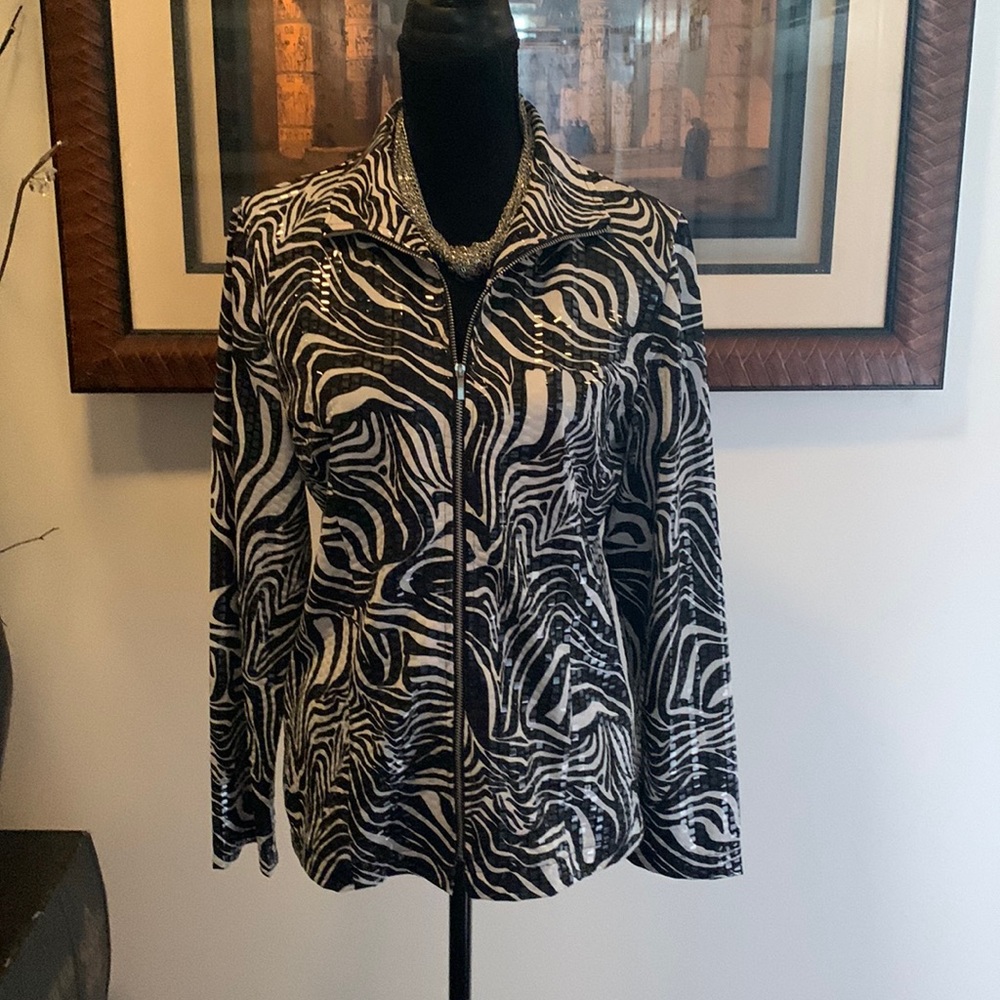 LAURA ASHLEY  black and white zipped front jacket size M